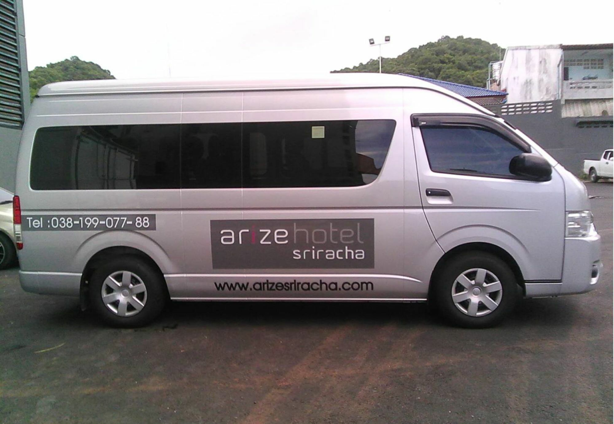 Arize Hotel Sri Racha Si Racha Esterno foto