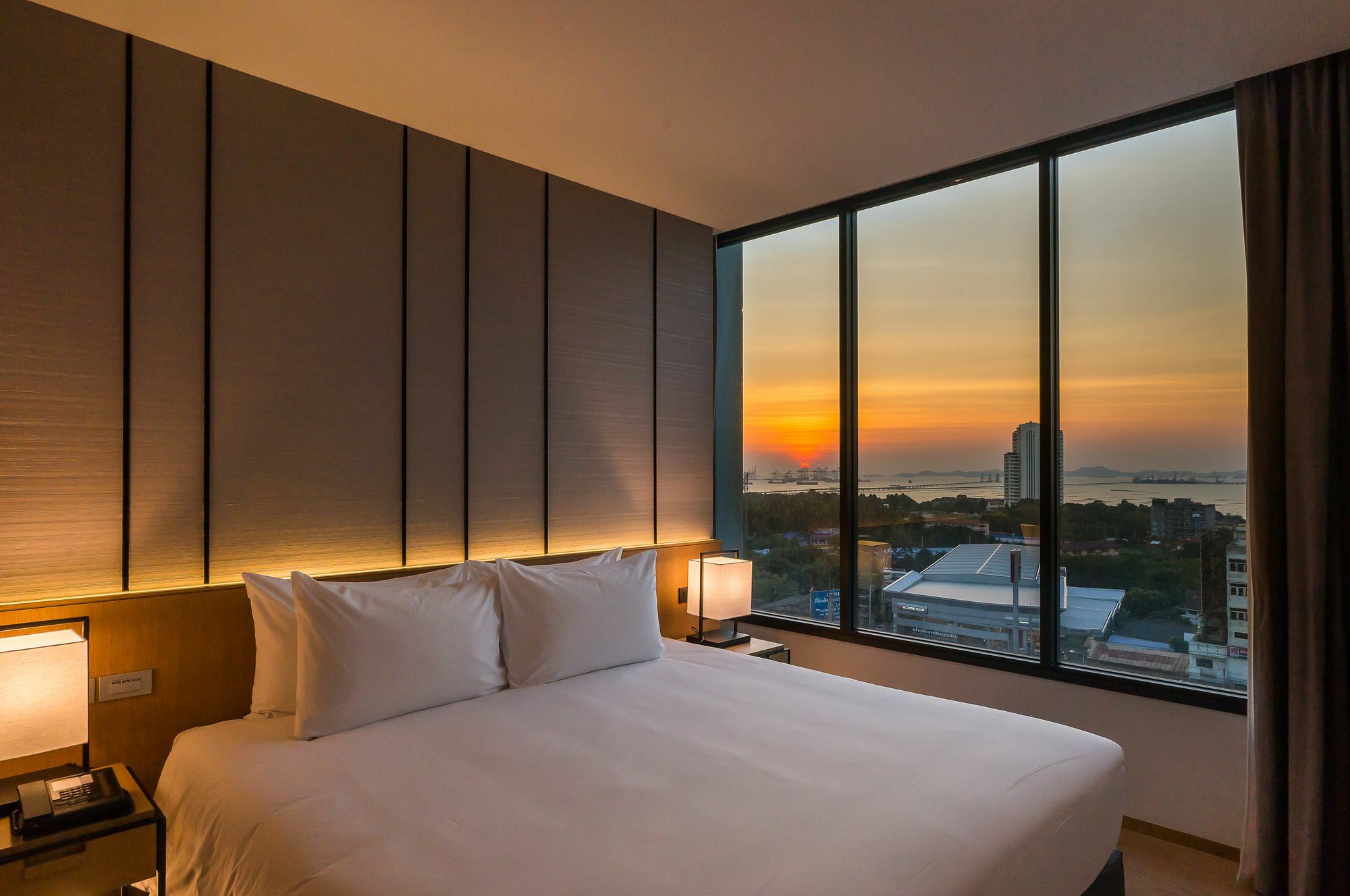 Arize Hotel Sri Racha Si Racha Esterno foto