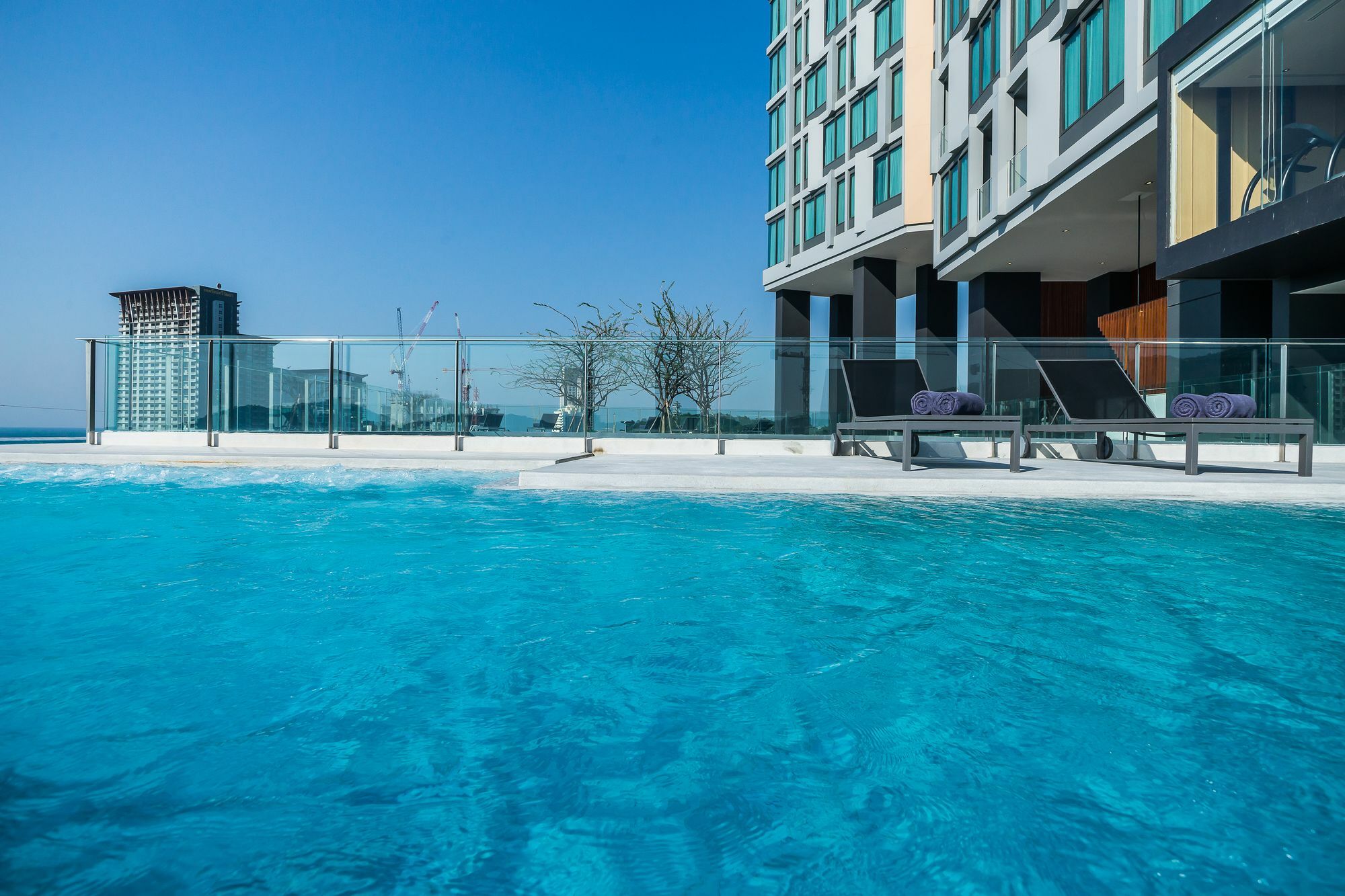Arize Hotel Sri Racha Si Racha Esterno foto