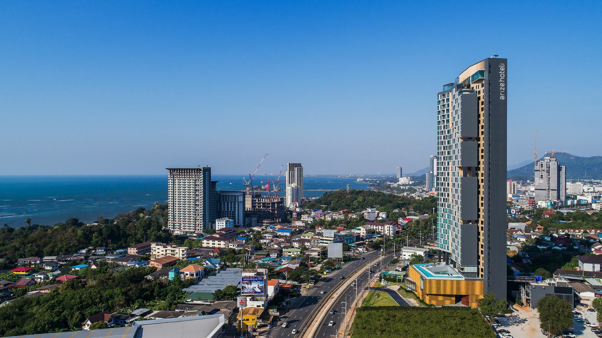 Arize Hotel Sri Racha Si Racha Esterno foto