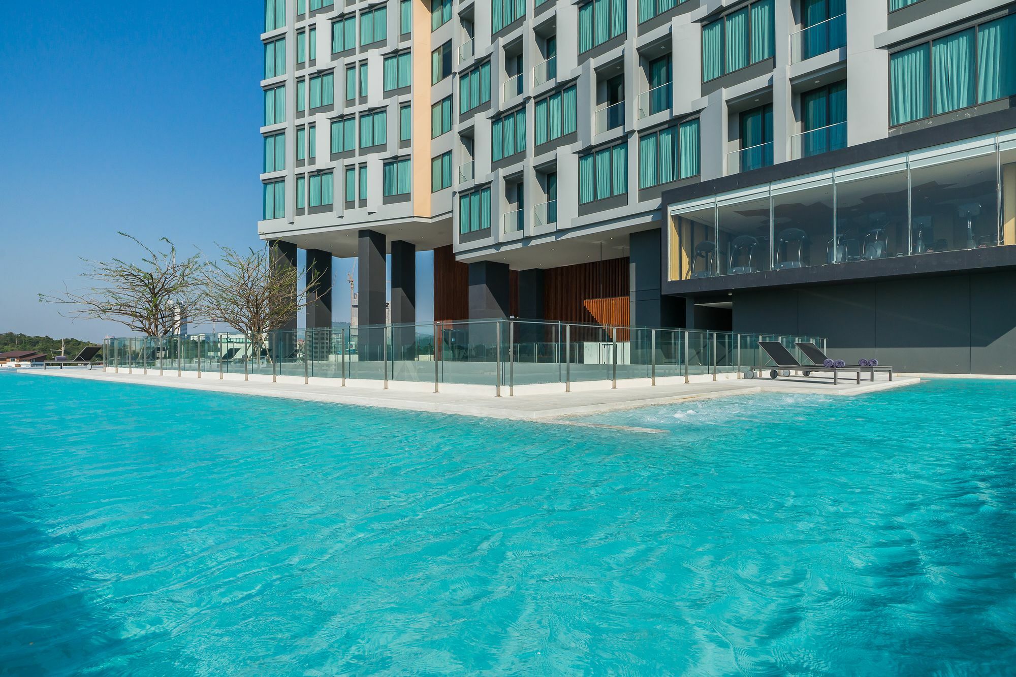 Arize Hotel Sri Racha Si Racha Esterno foto